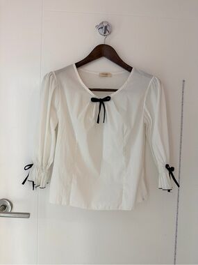 NWOT Van Heusen Cream Blouse with Black Bow Details